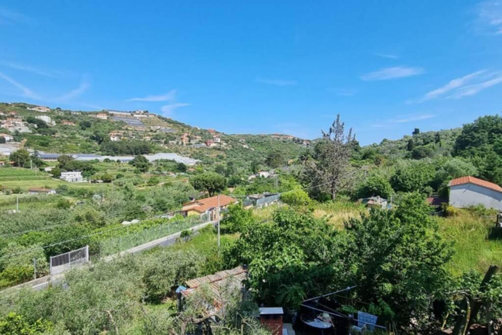 Ferienwohnung La Quiete E Il Mare Imperia Exterior foto